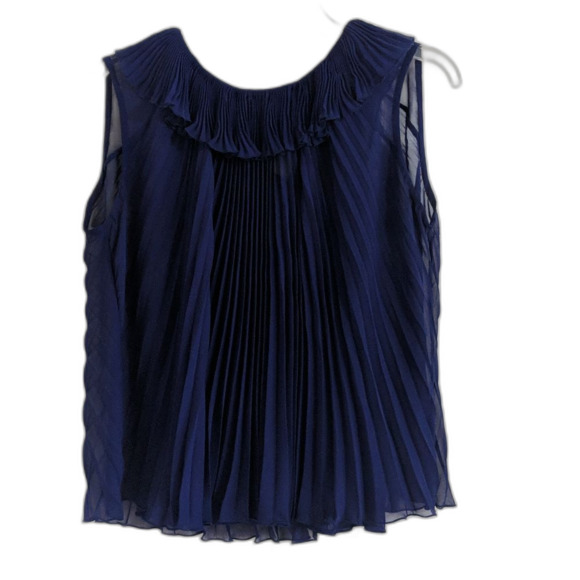 Oscar de la Renta Tops - NWOT Oscar de la Renta Pleated Top, Size 8